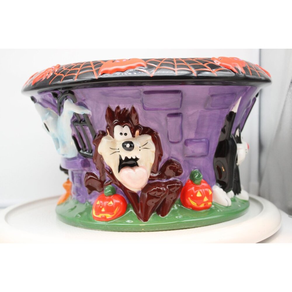 Looney Tunes Halloween large 3D Candy Bowl by Warner Bros Studio - 1999 - Picture 4 of 10